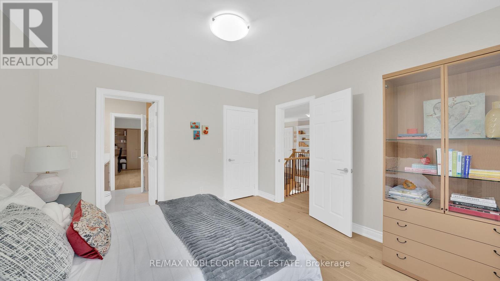 19 Stockdale Crescent, Richmond Hill, Ontario  L4C 3T1 - Photo 25 - N12425430