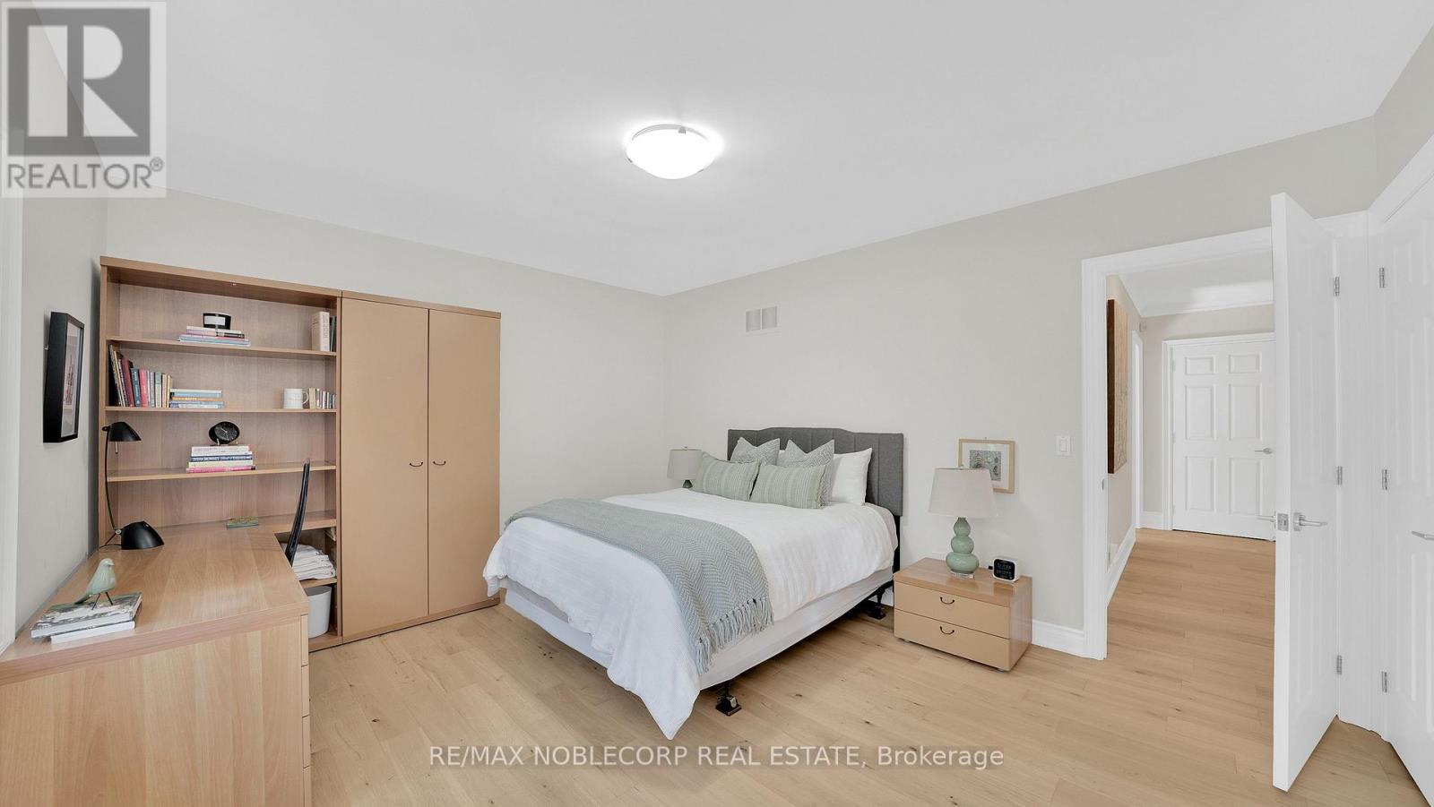 19 Stockdale Crescent, Richmond Hill, Ontario  L4C 3T1 - Photo 27 - N12425430