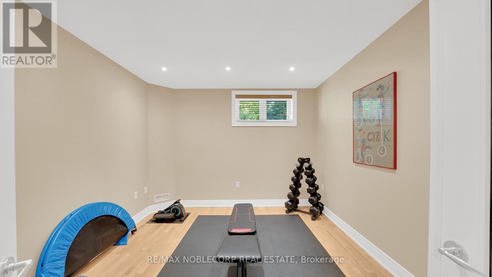 19 Stockdale Crescent, Richmond Hill, Ontario  L4C 3T1 - Photo 36 - N12425430