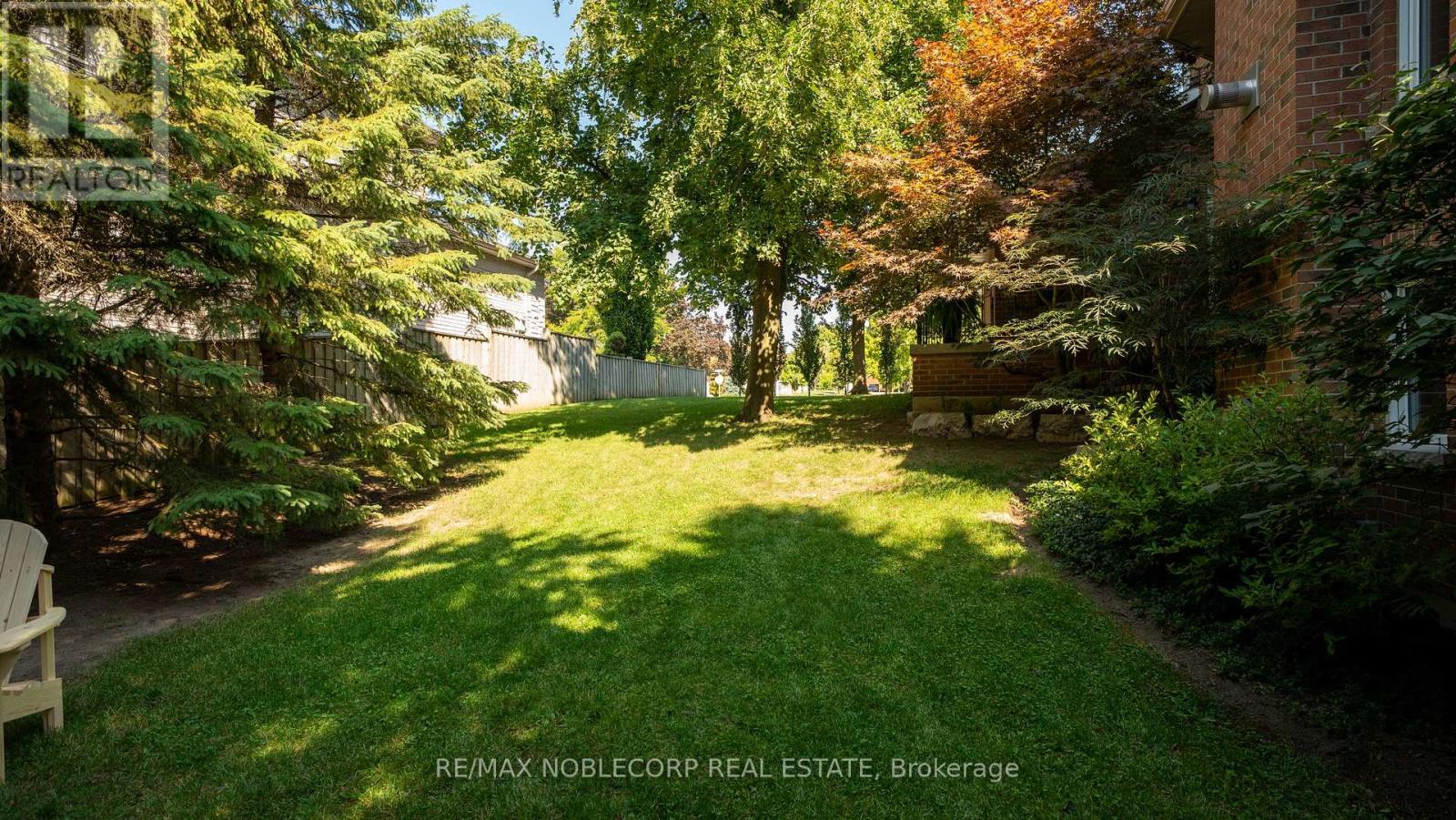 19 Stockdale Crescent, Richmond Hill, Ontario  L4C 3T1 - Photo 43 - N12425430