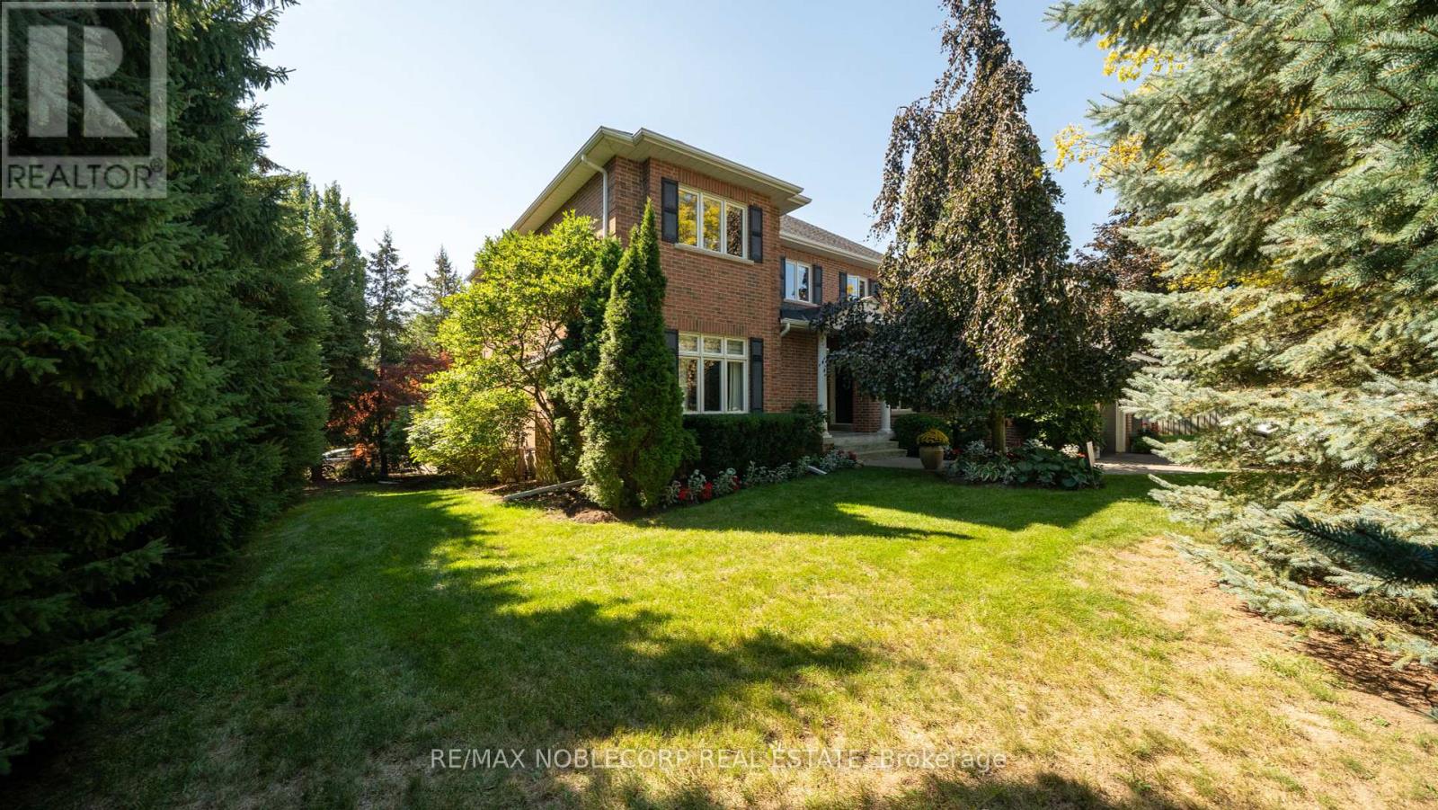19 Stockdale Crescent, Richmond Hill, Ontario  L4C 3T1 - Photo 47 - N12425430
