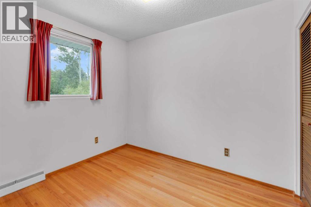 2711 Crawford Road Nw, Calgary, Alberta  T2L 1C9 - Photo 17 - A2254530