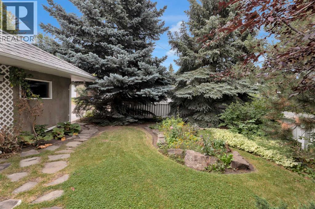 2711 Crawford Road Nw, Calgary, Alberta  T2L 1C9 - Photo 27 - A2254530