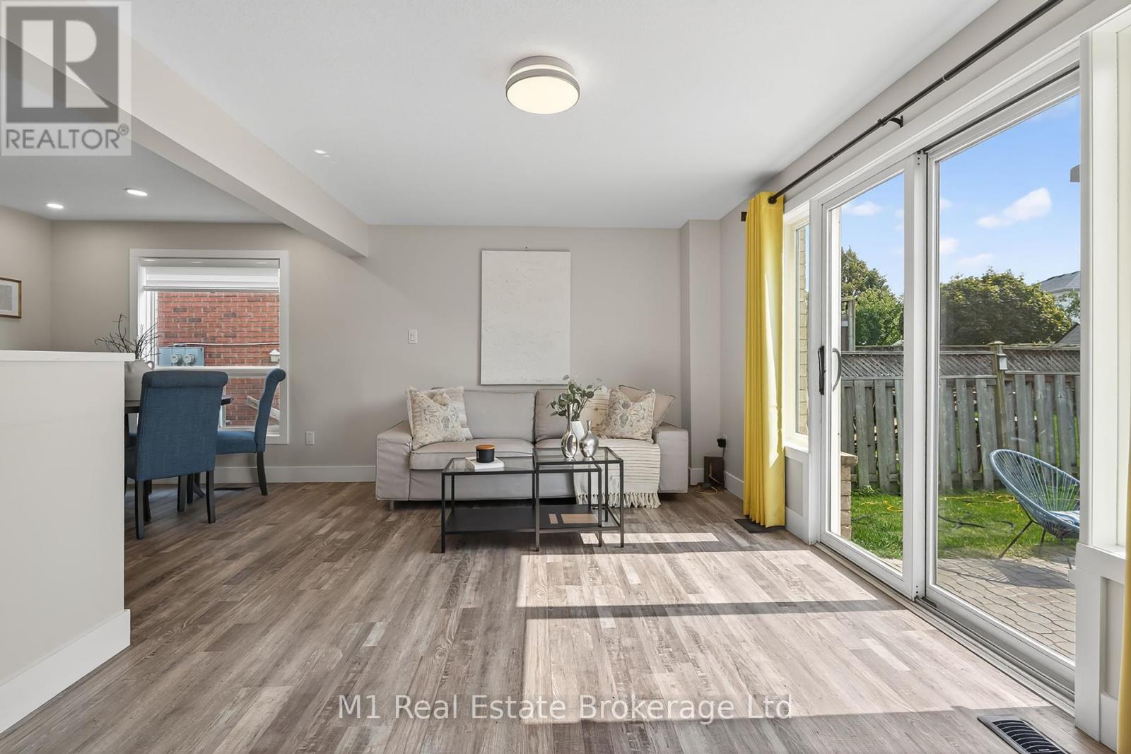 155 Stephanie Drive, Guelph, Ontario  N1K 1X7 - Photo 13 - X12425465
