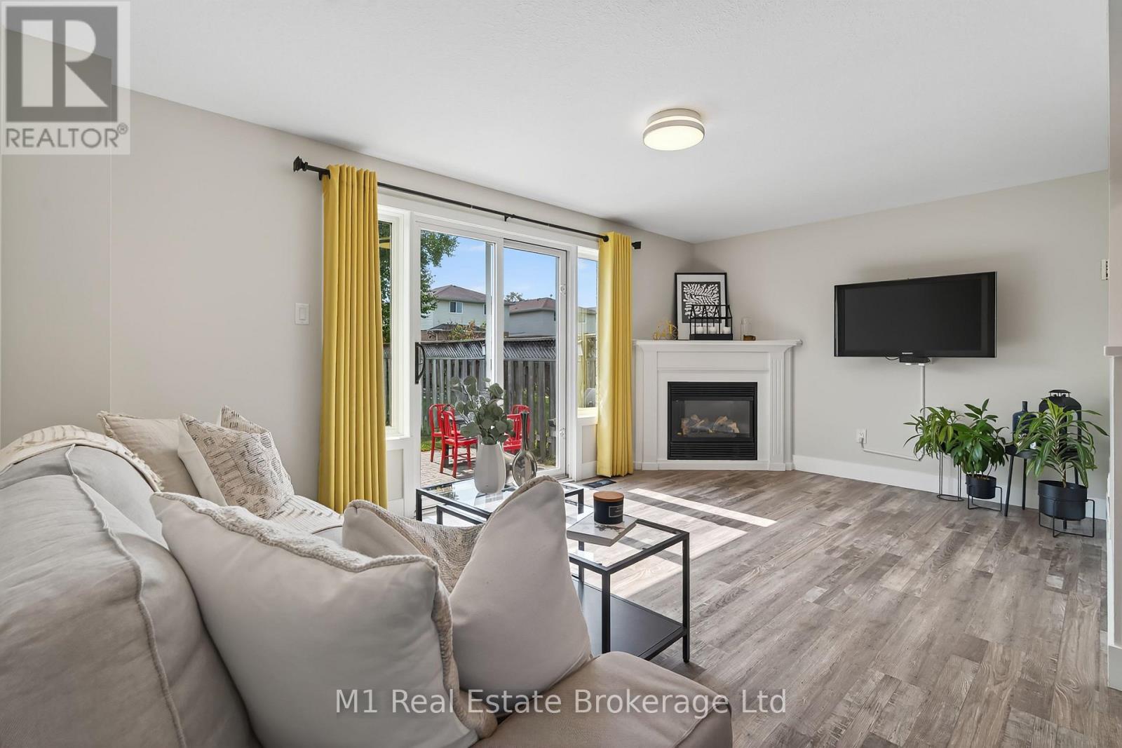 155 Stephanie Drive, Guelph, Ontario  N1K 1X7 - Photo 15 - X12425465