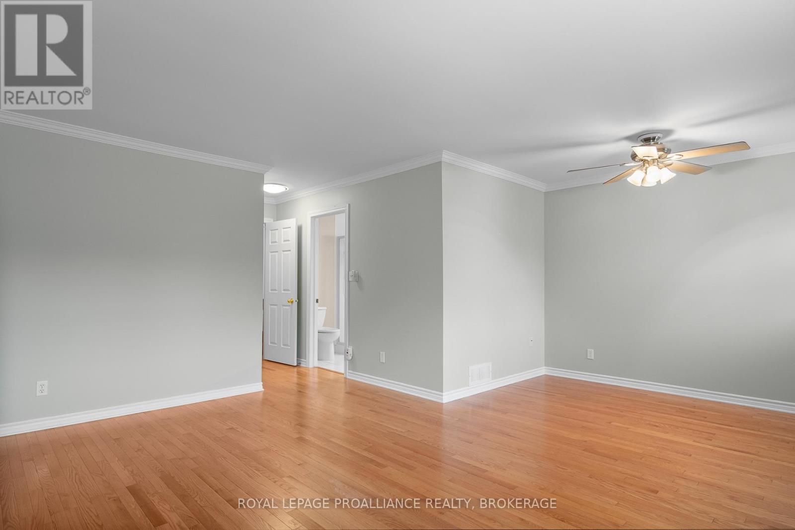 38 Yonge Street, Kingston, Ontario  K7M 1E3 - Photo 31 - X12425473