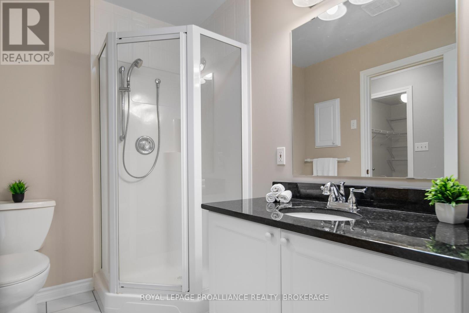 38 Yonge Street, Kingston, Ontario  K7M 1E3 - Photo 34 - X12425473