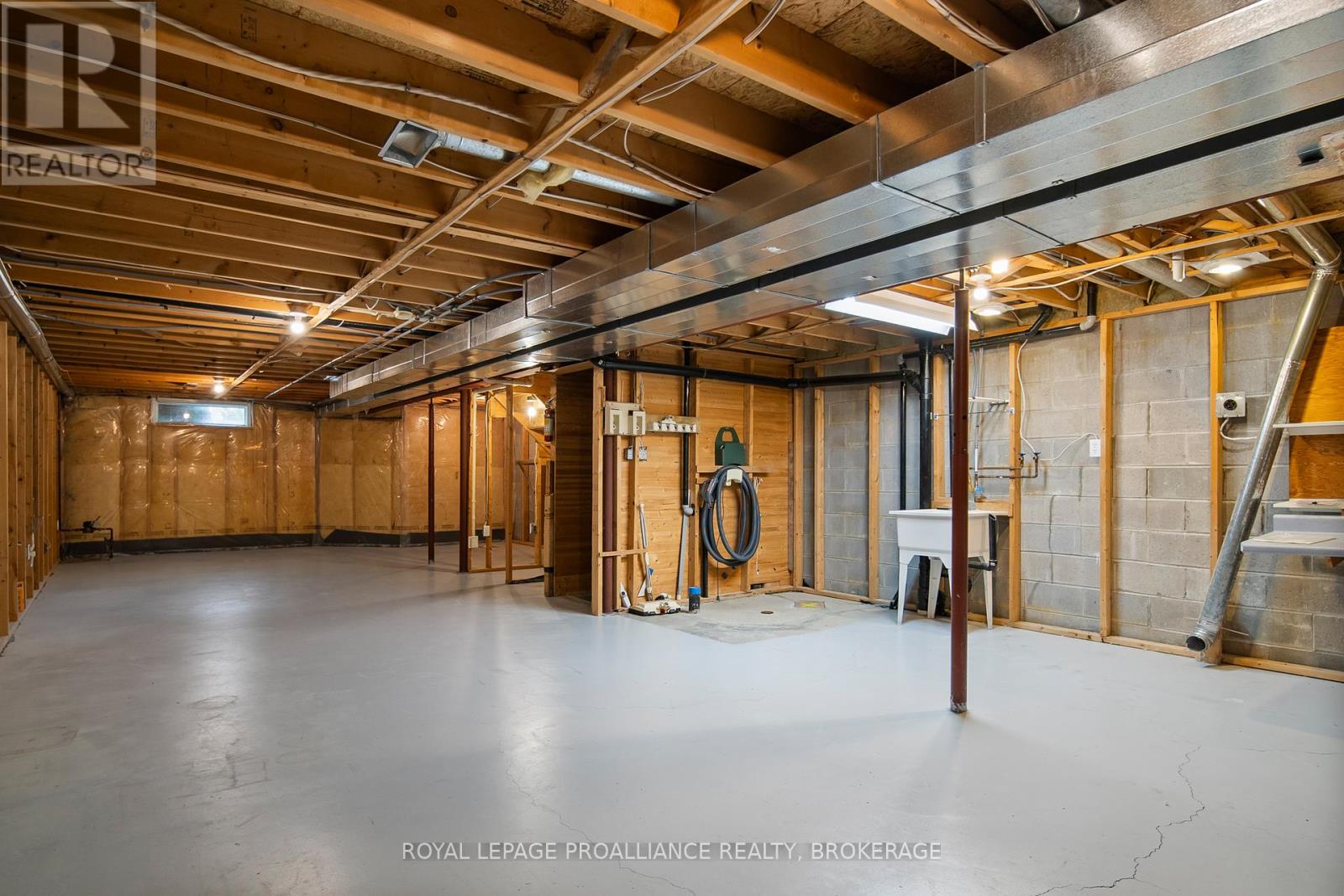 38 Yonge Street, Kingston, Ontario  K7M 1E3 - Photo 36 - X12425473