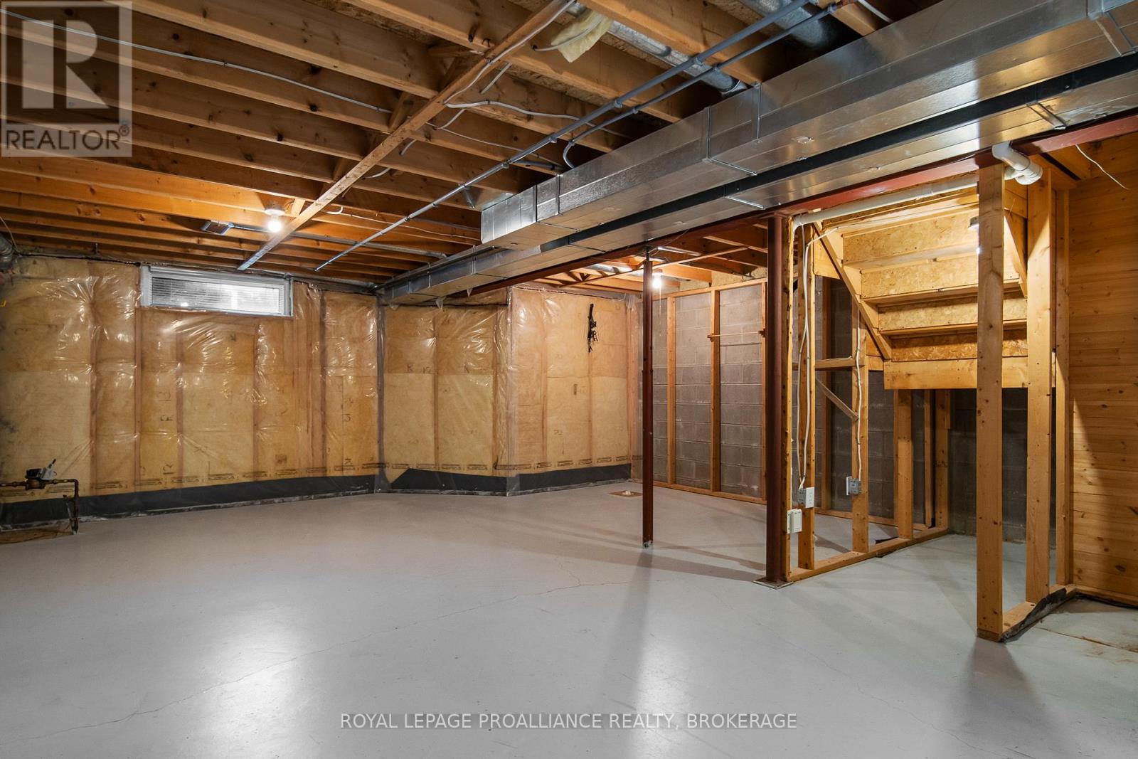 38 Yonge Street, Kingston, Ontario  K7M 1E3 - Photo 37 - X12425473