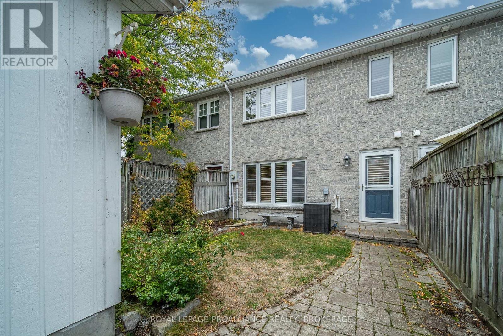 38 Yonge Street, Kingston, Ontario  K7M 1E3 - Photo 40 - X12425473