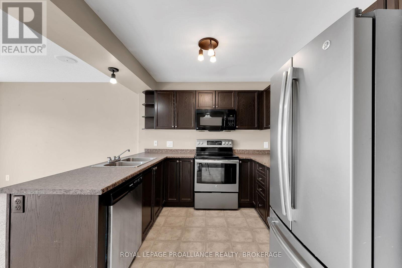 1576 Crimson Crescent, Kingston, Ontario  K7P 0J3 - Photo 10 - X12425475