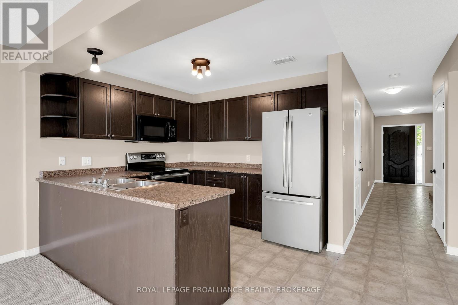 1576 Crimson Crescent, Kingston, Ontario  K7P 0J3 - Photo 8 - X12425475