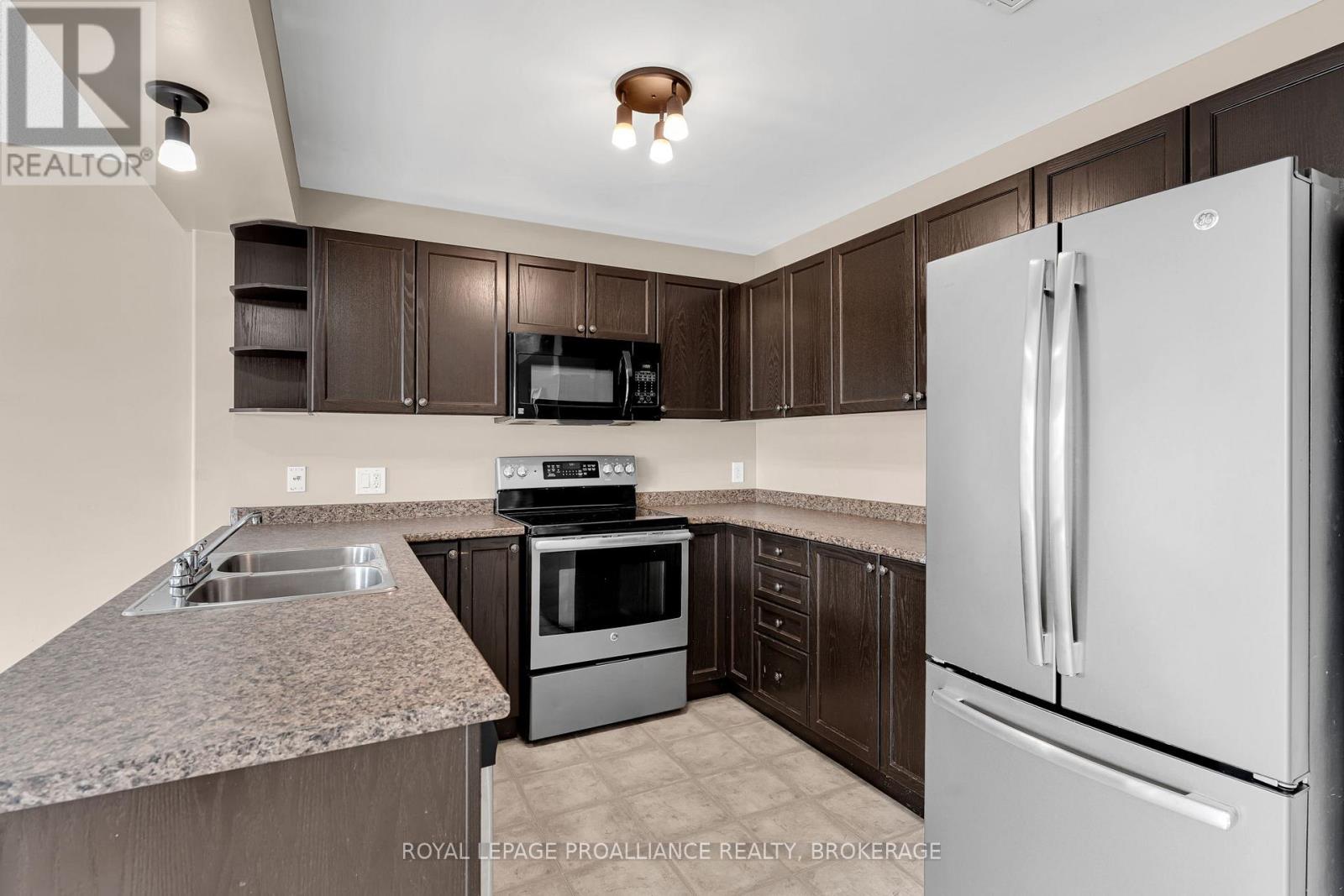 1576 Crimson Crescent, Kingston, Ontario  K7P 0J3 - Photo 9 - X12425475