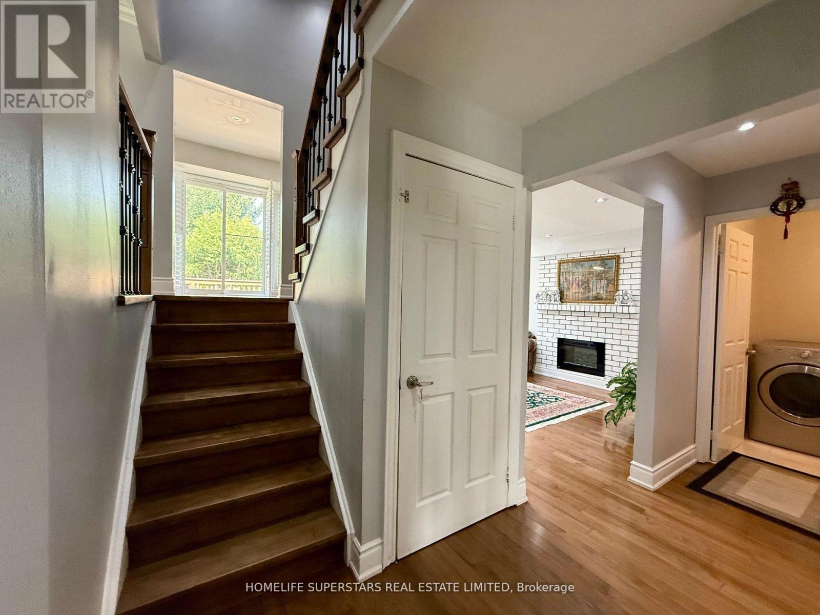 6 Farley Road, Brampton, Ontario  L6Y 2N9 - Photo 11 - W12425415