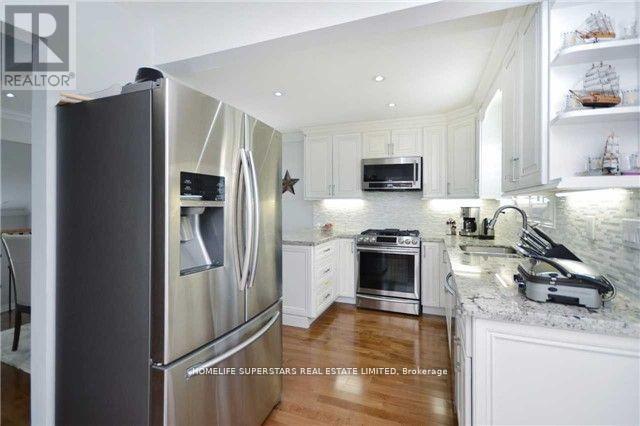 6 Farley Road, Brampton, Ontario  L6Y 2N9 - Photo 2 - W12425415