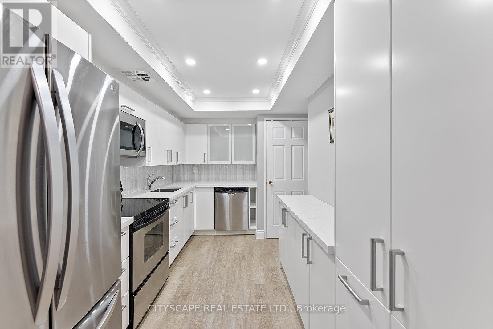 202 - 2045 Lake Shore Boulevard W, Toronto, Ontario  M8V 2Z6 - Photo 6 - W12425426