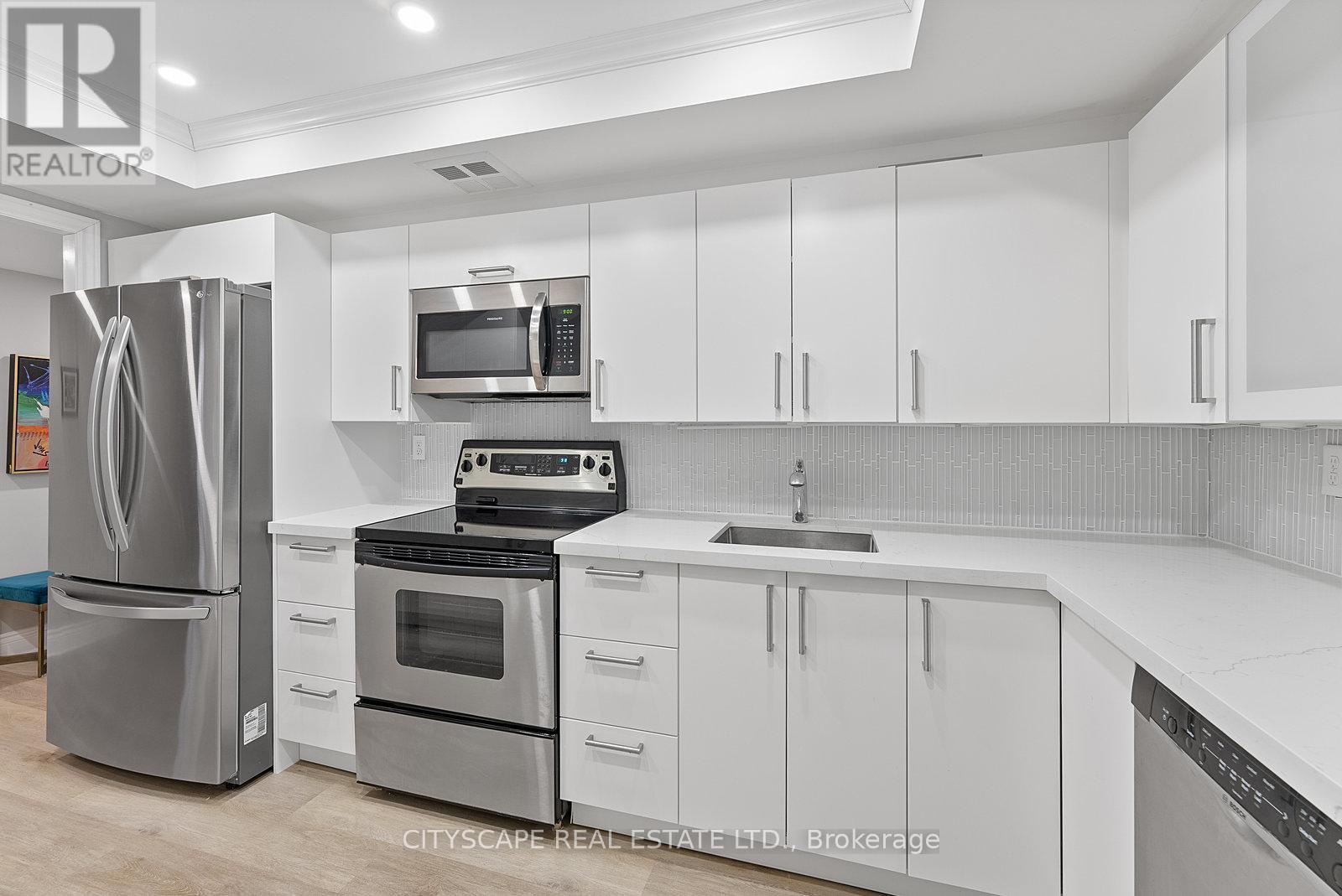 202 - 2045 Lake Shore Boulevard W, Toronto, Ontario  M8V 2Z6 - Photo 8 - W12425426