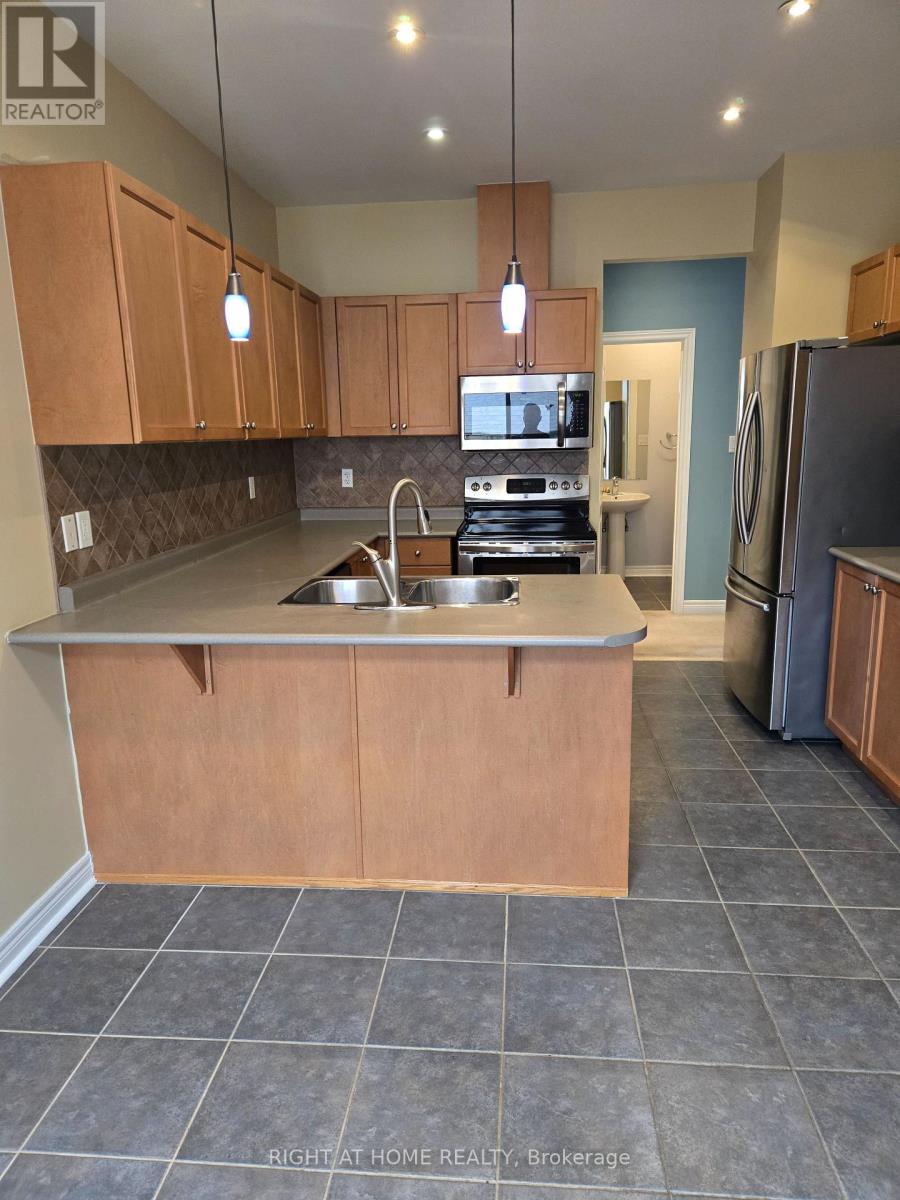 3872 Passway Road, Mississauga, Ontario  L5N 8N9 - Photo 12 - W12425449
