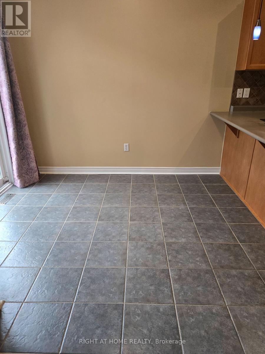3872 Passway Road, Mississauga, Ontario  L5N 8N9 - Photo 13 - W12425449