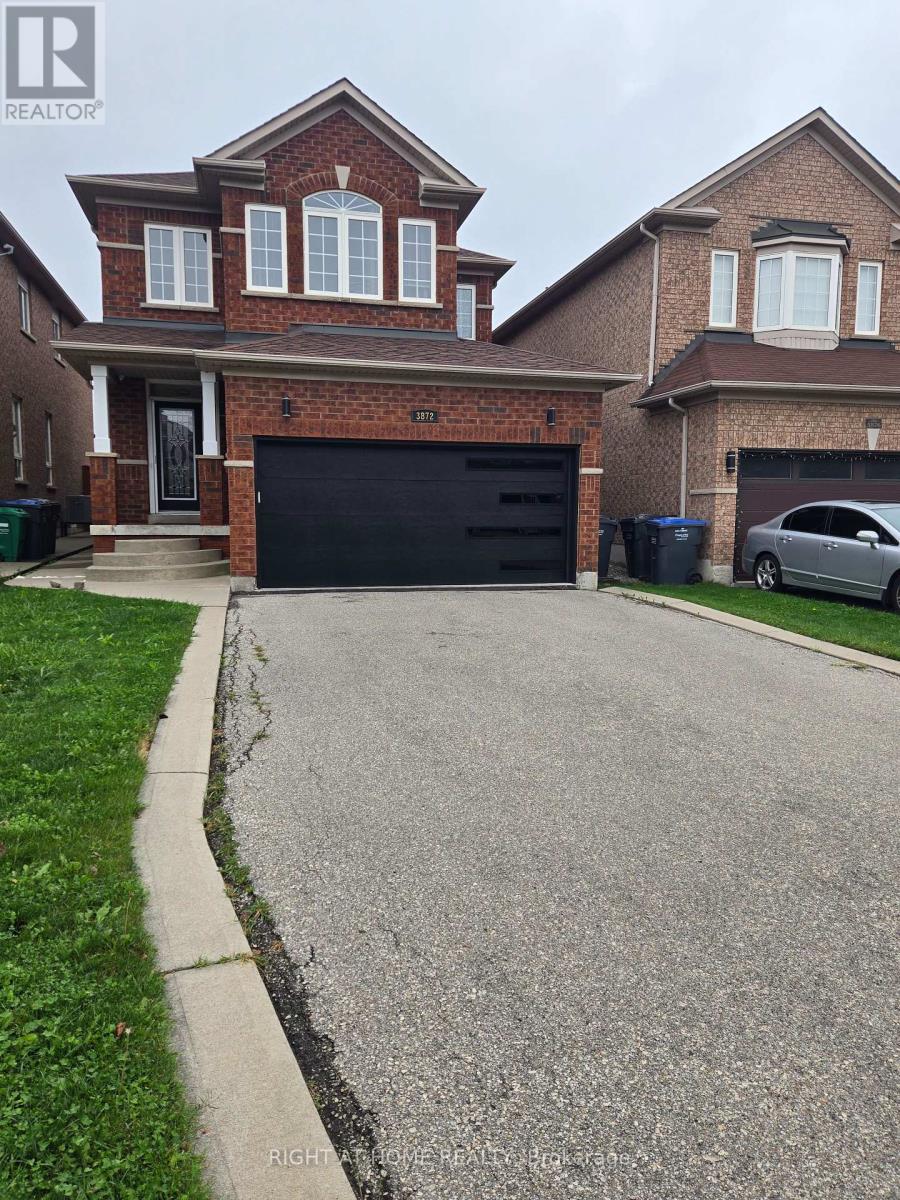 3872 Passway Road, Mississauga, Ontario  L5N 8N9 - Photo 3 - W12425449