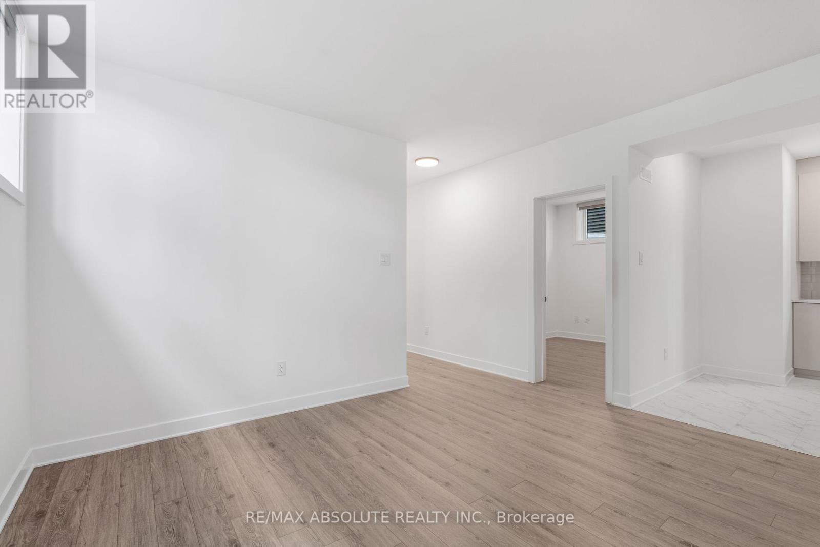 B - 802 Ninaatik Place, Ottawa, Ontario  K1X 0J7 - Photo 14 - X12425478