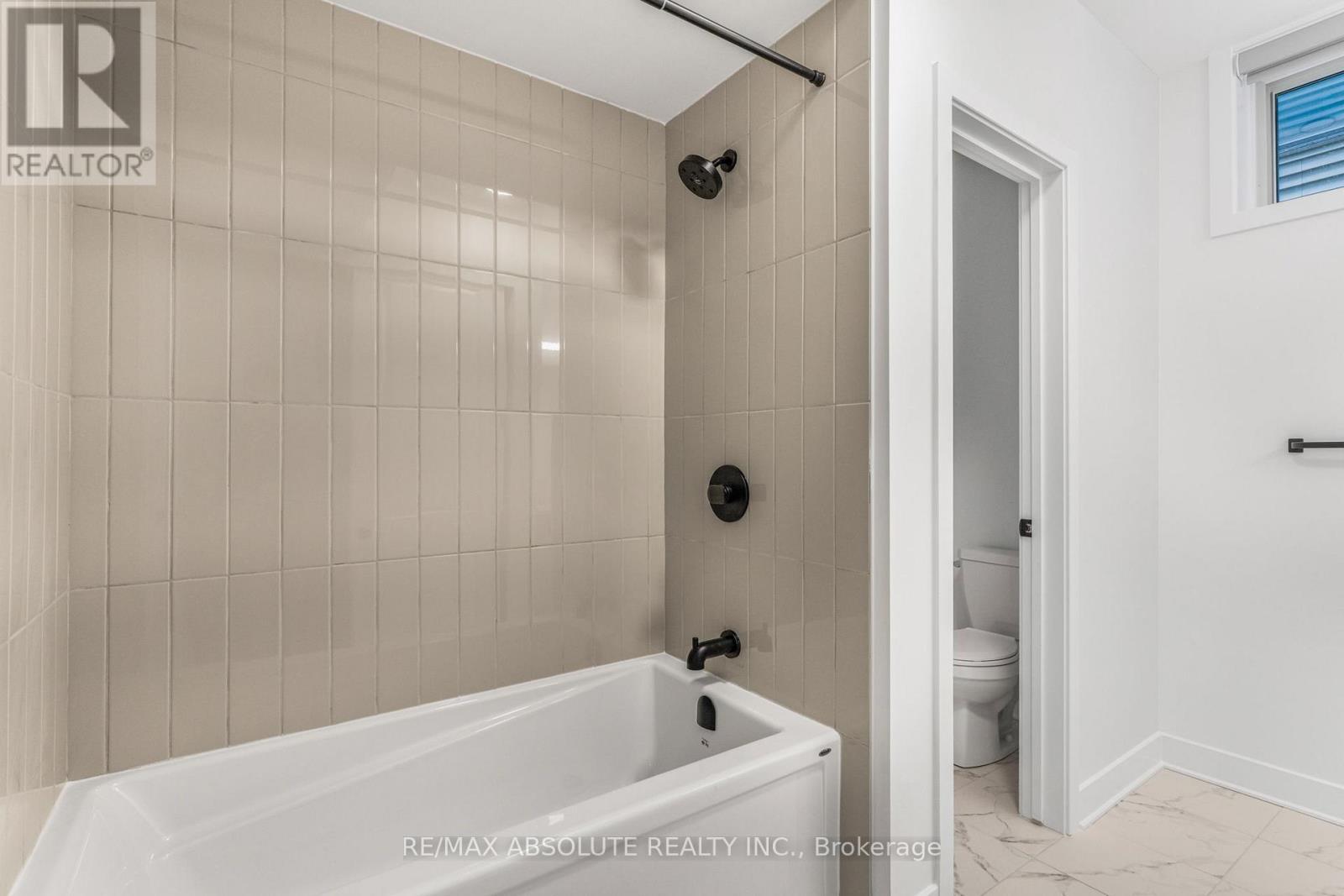 B - 802 Ninaatik Place, Ottawa, Ontario  K1X 0J7 - Photo 18 - X12425478