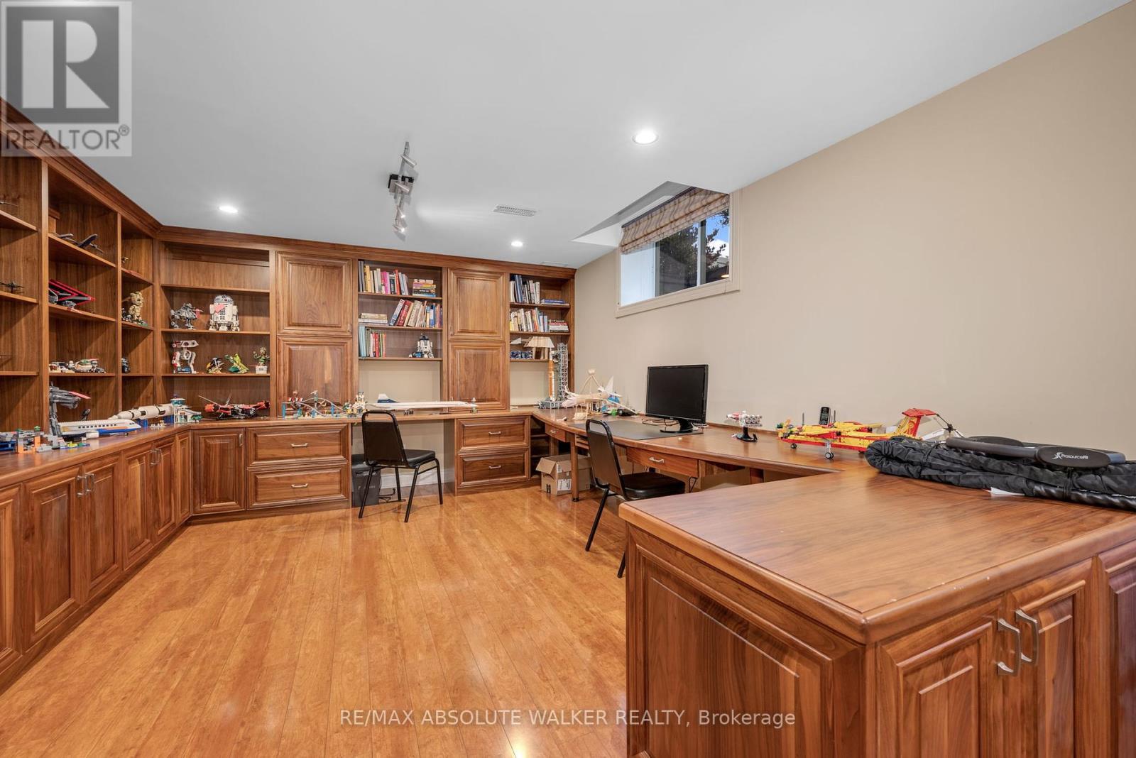 11 Tradewinds Drive, Ottawa, Ontario  K2G 6Y4 - Photo 35 - X12425451