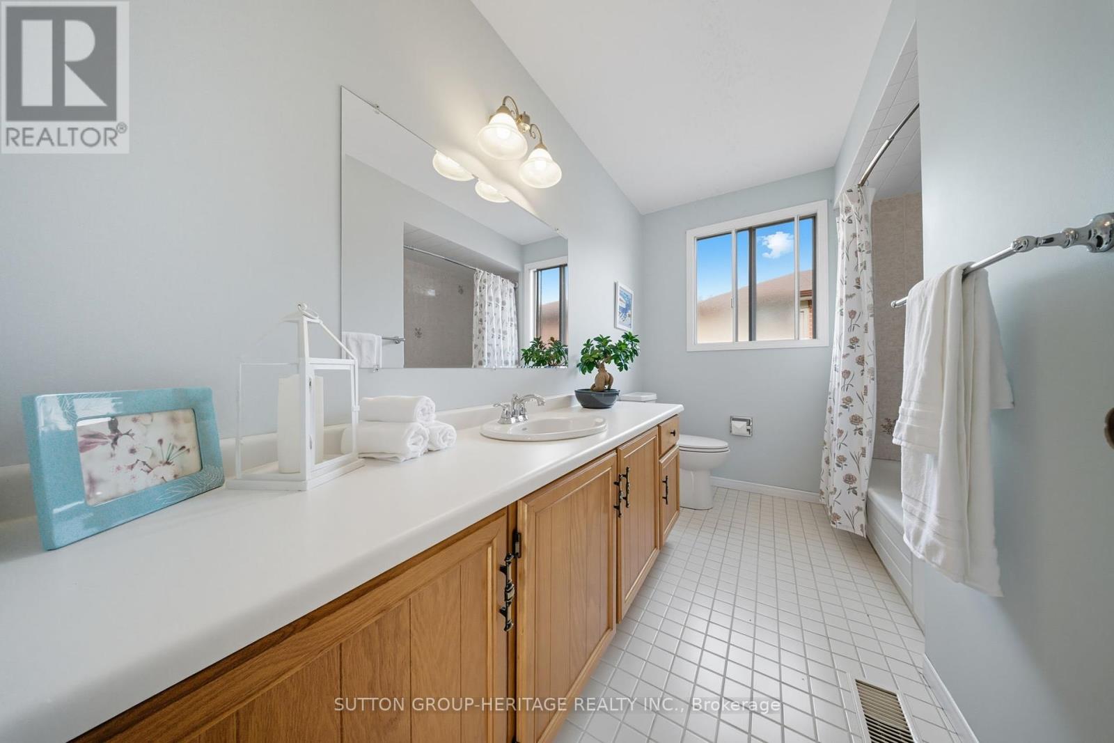 69 Spragg Circle, Markham, Ontario  L3P 5W4 - Photo 23 - N12421834