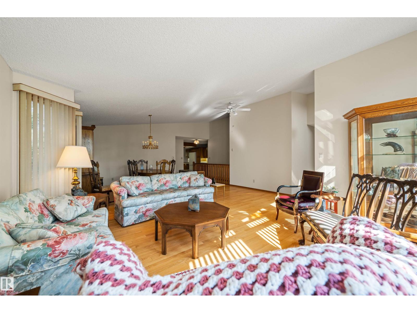 12412 28 Av Nw, Edmonton, Alberta  T6J 4E4 - Photo 10 - E4459368