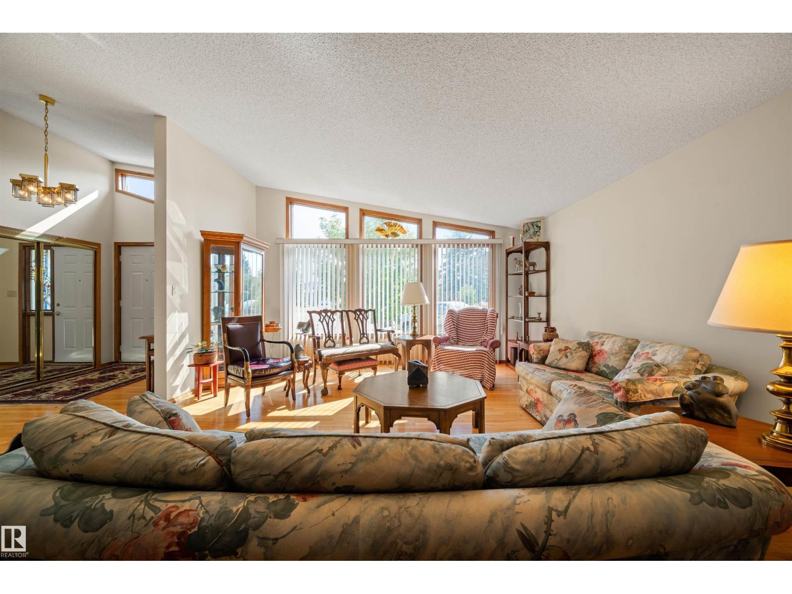 12412 28 Av Nw, Edmonton, Alberta  T6J 4E4 - Photo 8 - E4459368