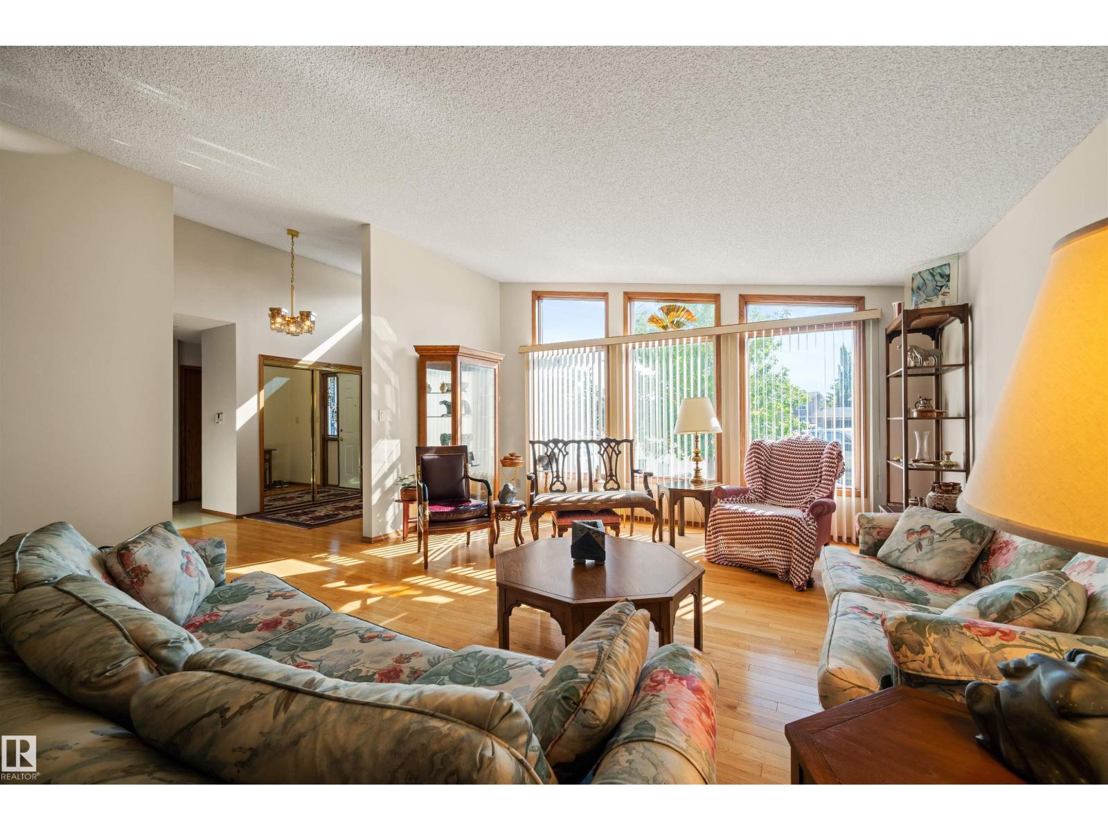 12412 28 Av Nw, Edmonton, Alberta  T6J 4E4 - Photo 9 - E4459368