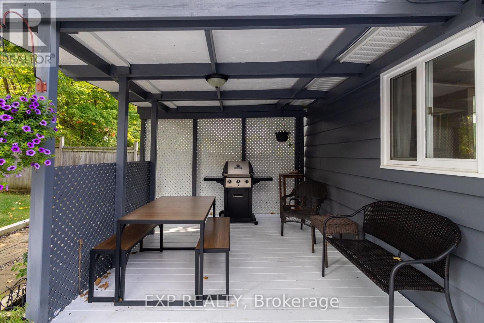 261 Glenwoods Avenue, Georgina, Ontario  L4P 2X1 - Photo 22 - N12425476