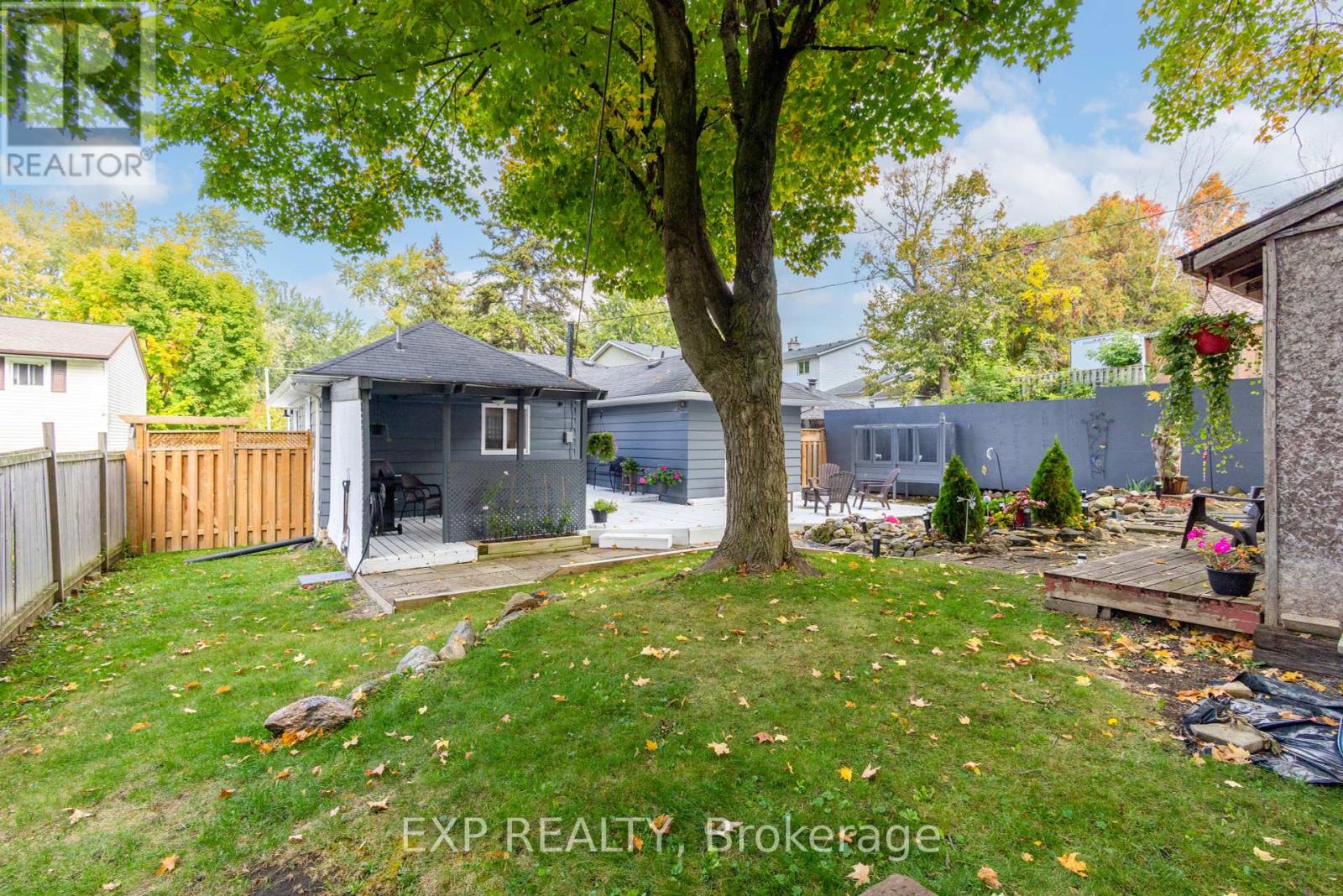261 Glenwoods Avenue, Georgina, Ontario  L4P 2X1 - Photo 24 - N12425476
