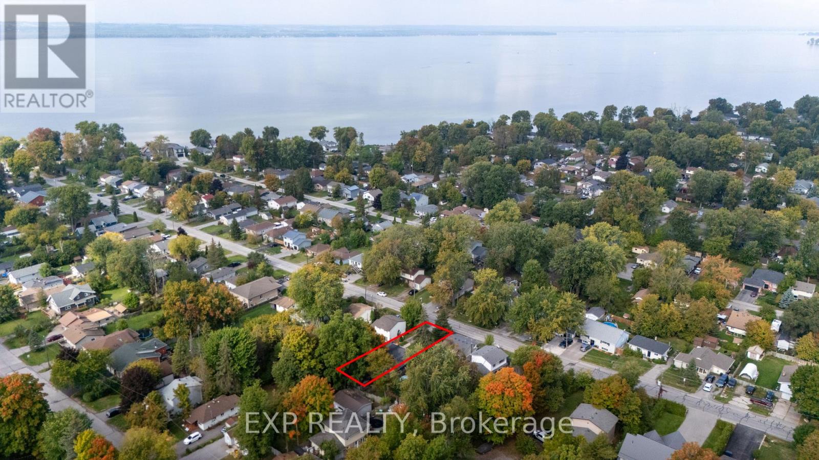 261 Glenwoods Avenue, Georgina, Ontario  L4P 2X1 - Photo 5 - N12425476