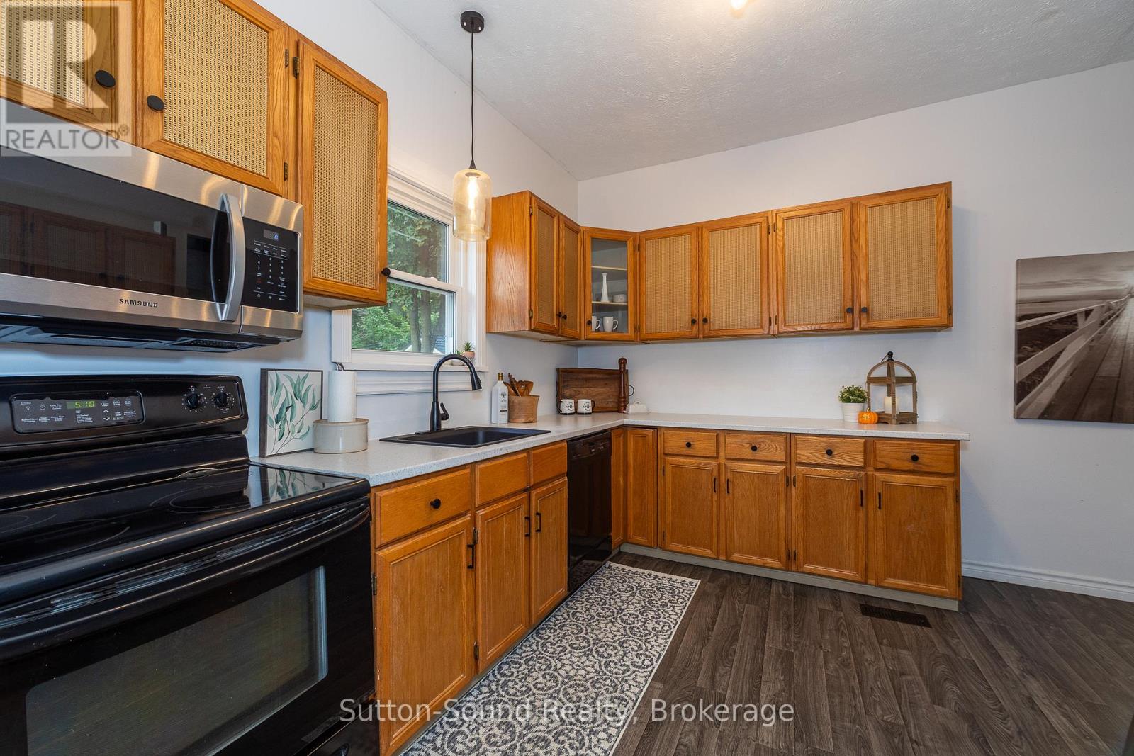 449 5th Avenue E, Owen Sound, Ontario  N4K 2R4 - Photo 12 - X12425492