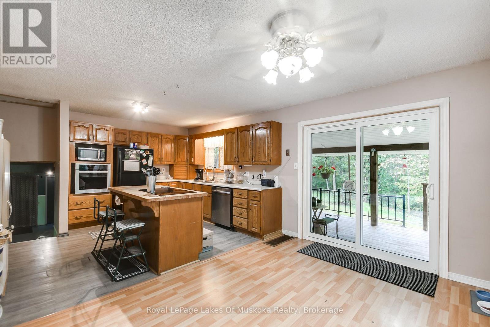1010 Chown Road, Muskoka Lakes, Ontario  P0H 1H0 - Photo 2 - X12425498
