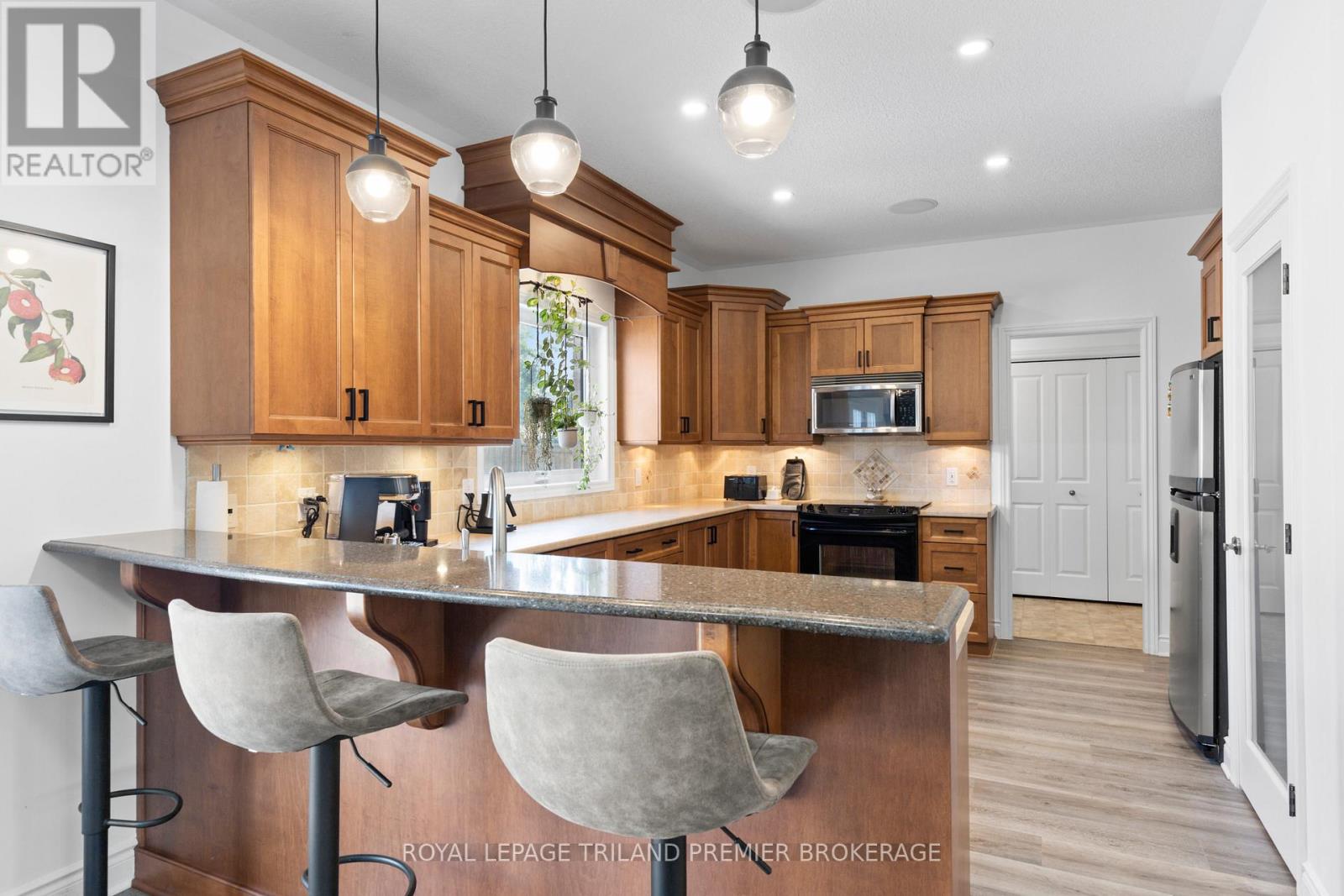 13 Kantor Court, St. Thomas, Ontario  N5R 0A1 - Photo 8 - X12425491