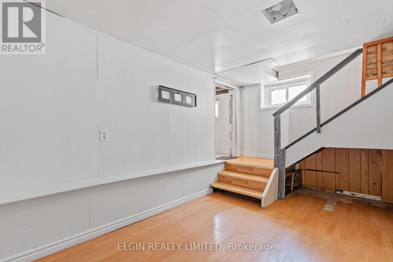 189 Emerson Avenue, London South, Ontario  N5Z 3L5 - Photo 26 - X12425524