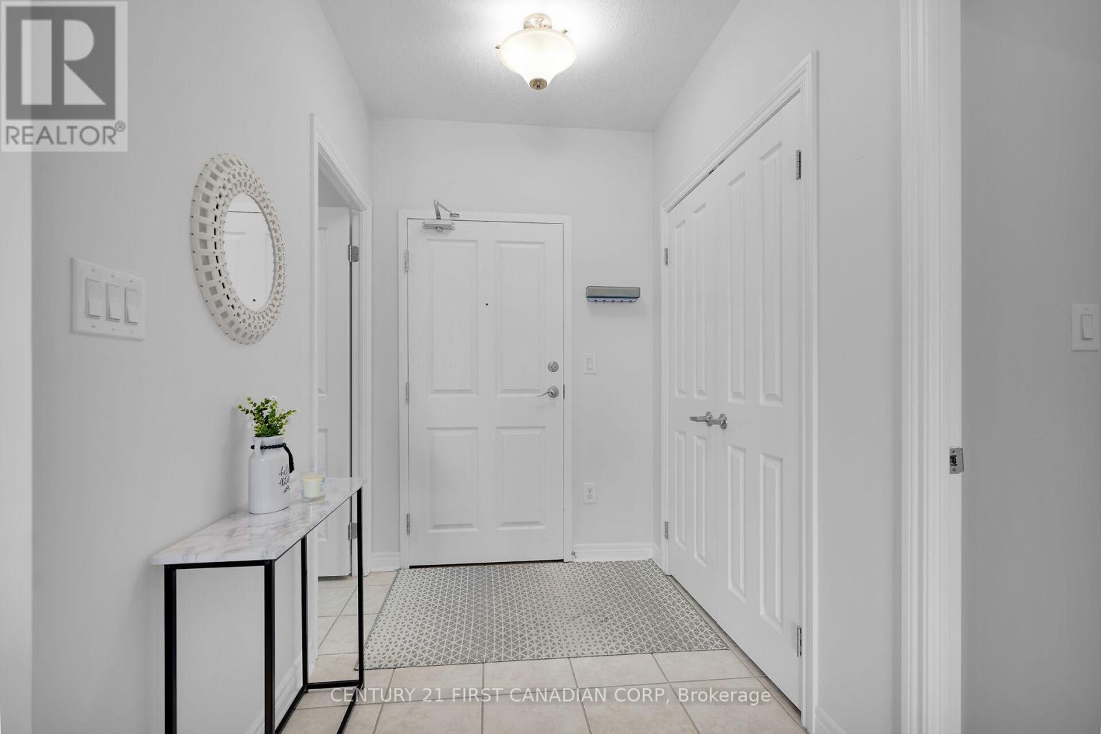 707 - 1030 Coronation Drive, London North, Ontario  N6G 0G5 - Photo 6 - X12425532