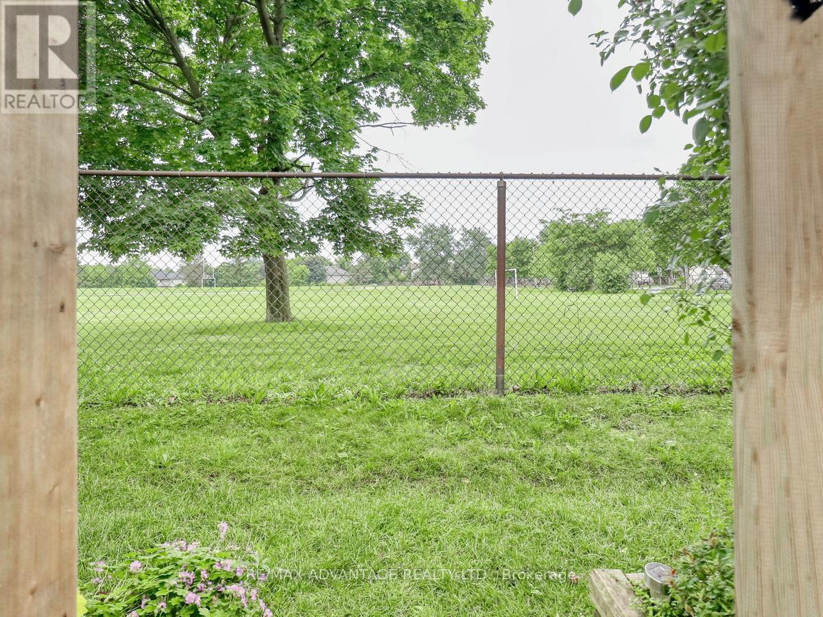 1214 Limberlost Road, London North, Ontario  N6G 3A5 - Photo 45 - X12425547