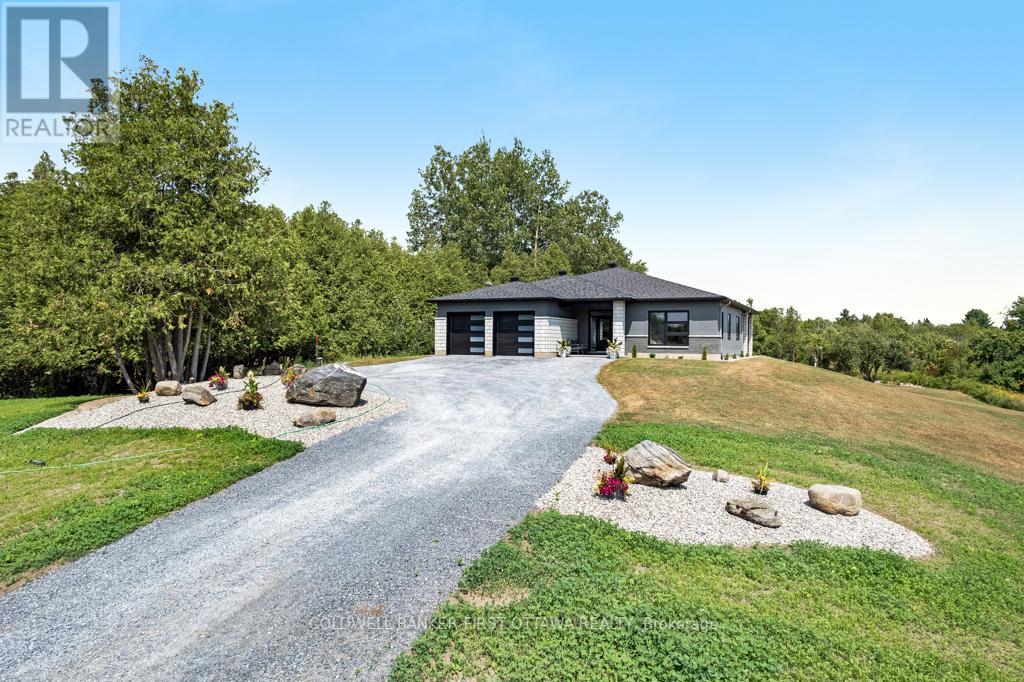 456 Pine Grove Road, Lanark Highlands, Ontario  K0G 1K0 - Photo 3 - X12425513