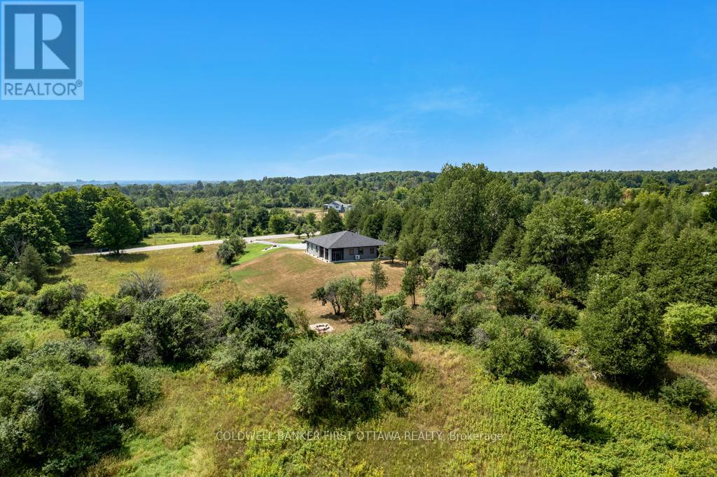 456 Pine Grove Road, Lanark Highlands, Ontario  K0G 1K0 - Photo 5 - X12425513