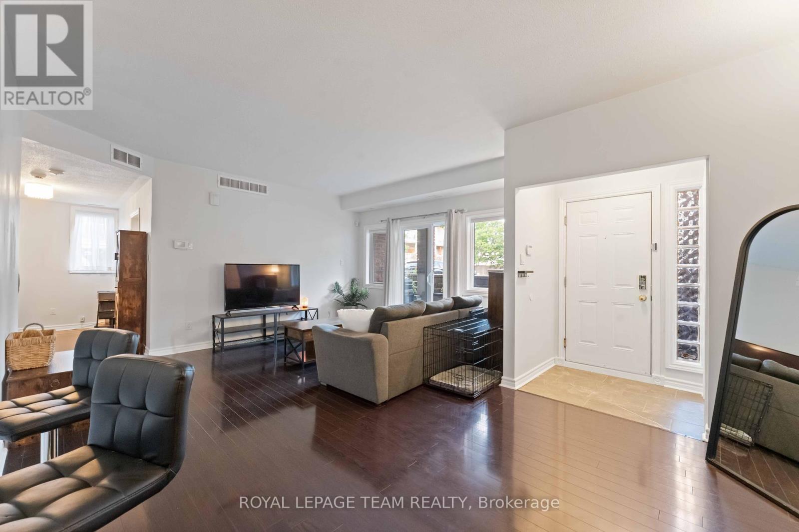 A - 97 Crestway Drive, Ottawa, Ontario  K2G 7C6 - Photo 5 - X12425518