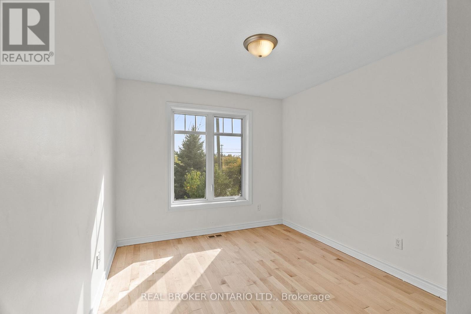 200 Garrity Crescent, Ottawa, Ontario  K2J 3T7 - Photo 20 - X12425523