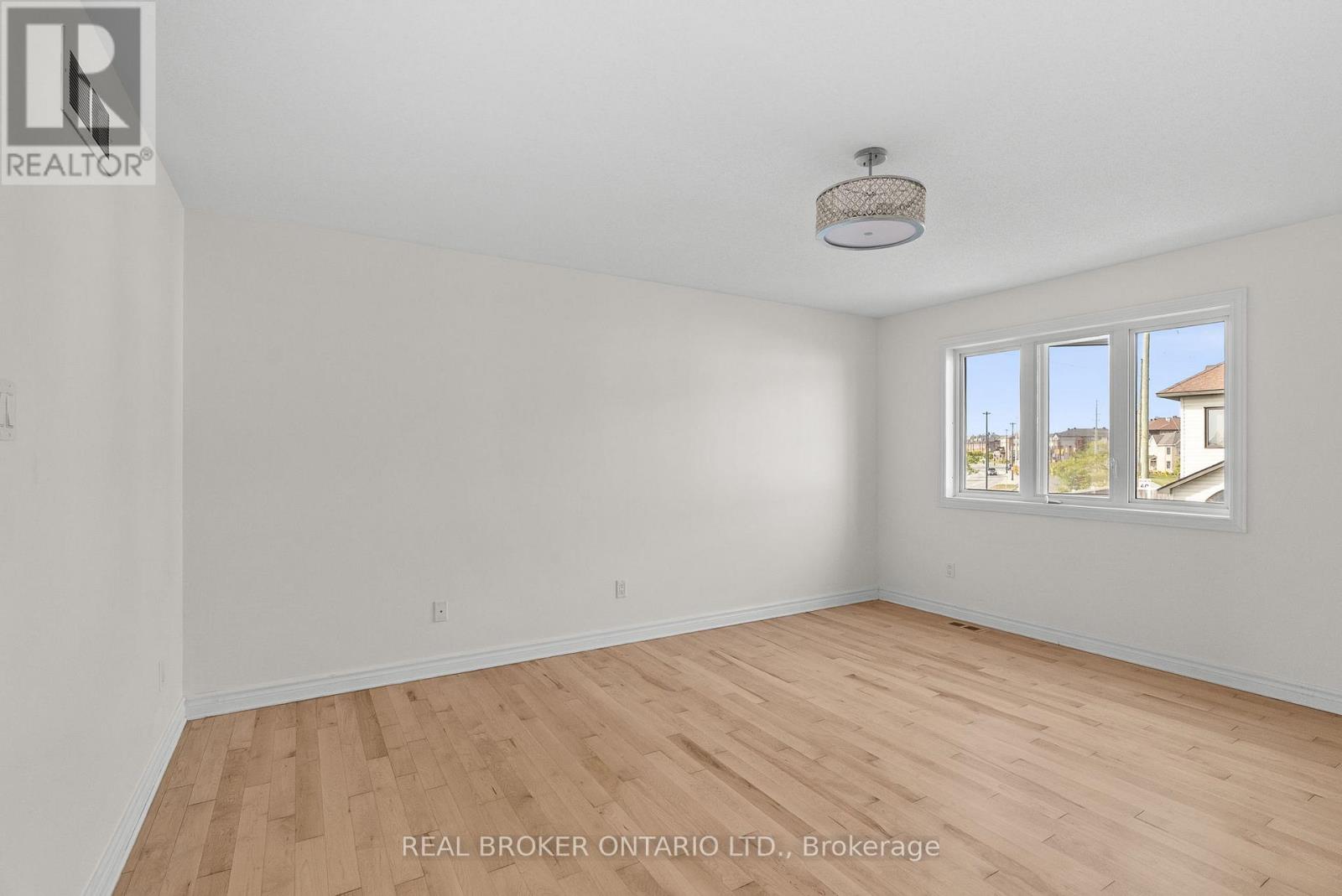 200 Garrity Crescent, Ottawa, Ontario  K2J 3T7 - Photo 25 - X12425523