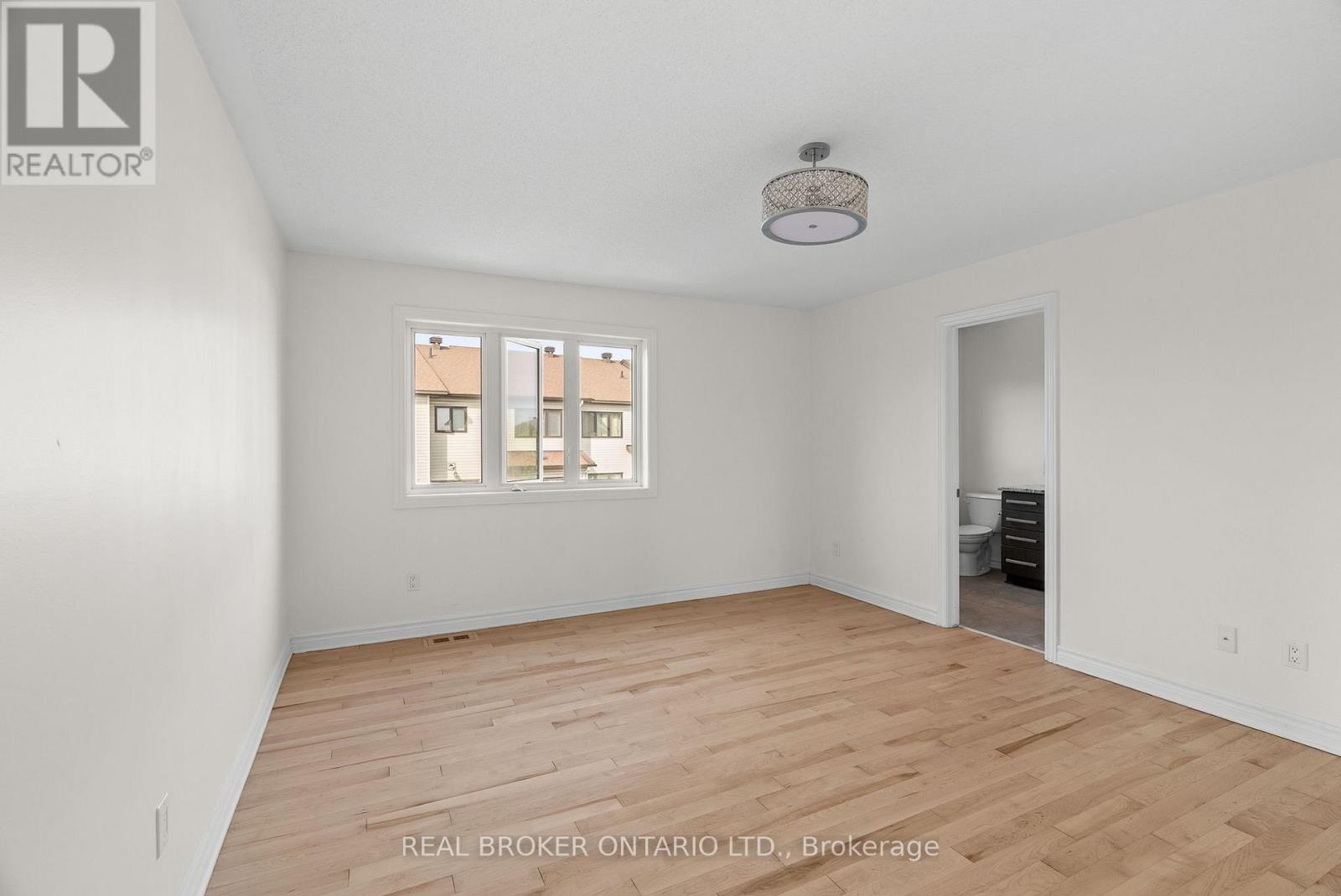 200 Garrity Crescent, Ottawa, Ontario  K2J 3T7 - Photo 26 - X12425523