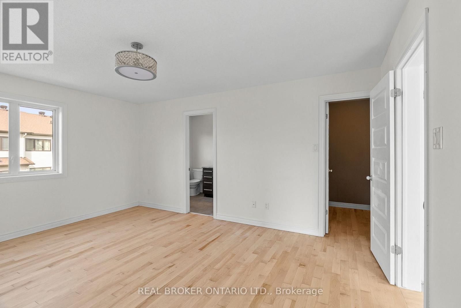 200 Garrity Crescent, Ottawa, Ontario  K2J 3T7 - Photo 28 - X12425523
