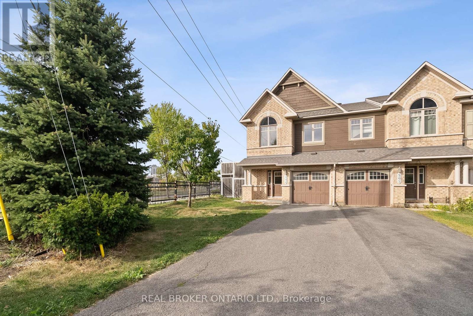 200 Garrity Crescent, Ottawa, Ontario  K2J 3T7 - Photo 3 - X12425523