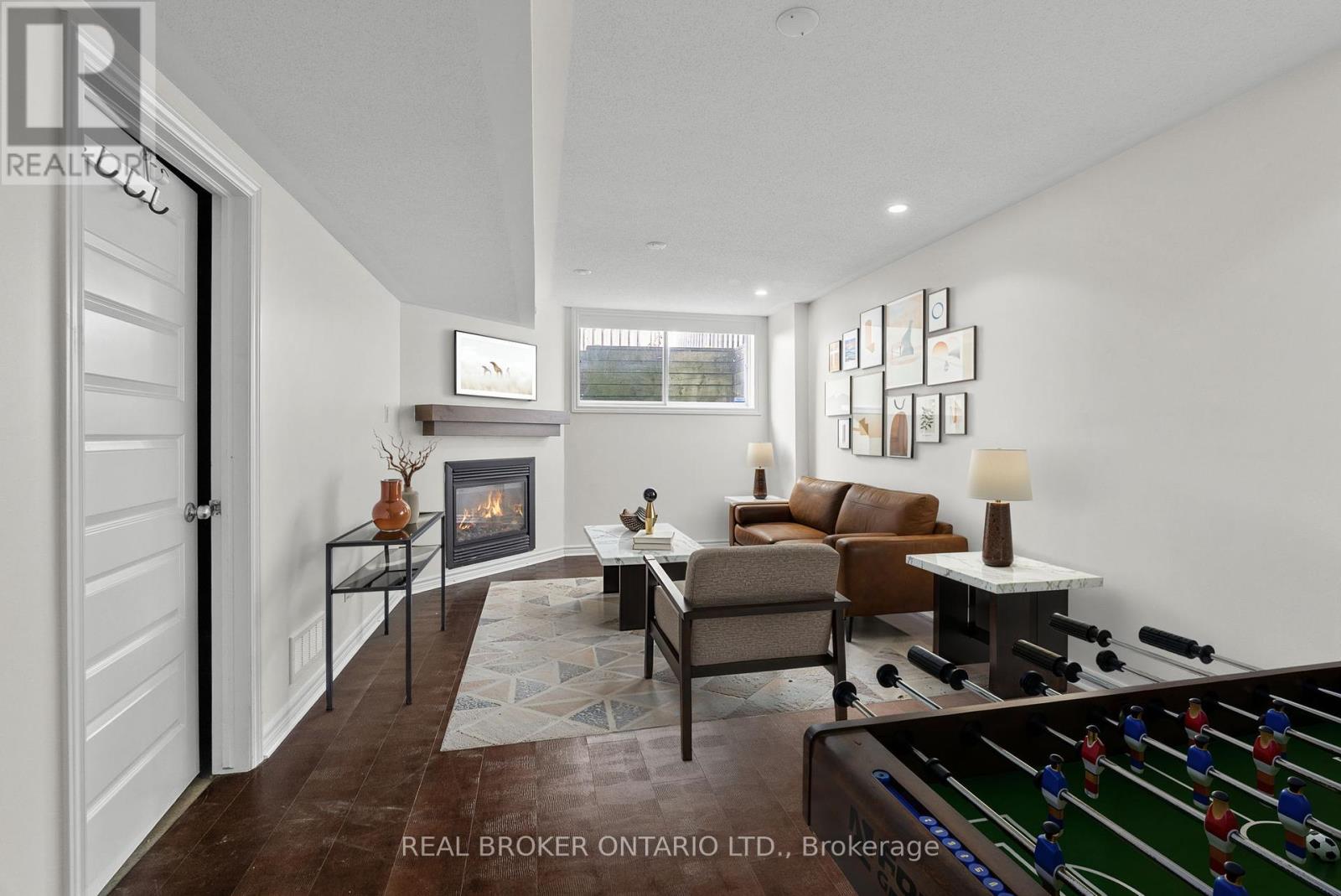 200 Garrity Crescent, Ottawa, Ontario  K2J 3T7 - Photo 32 - X12425523