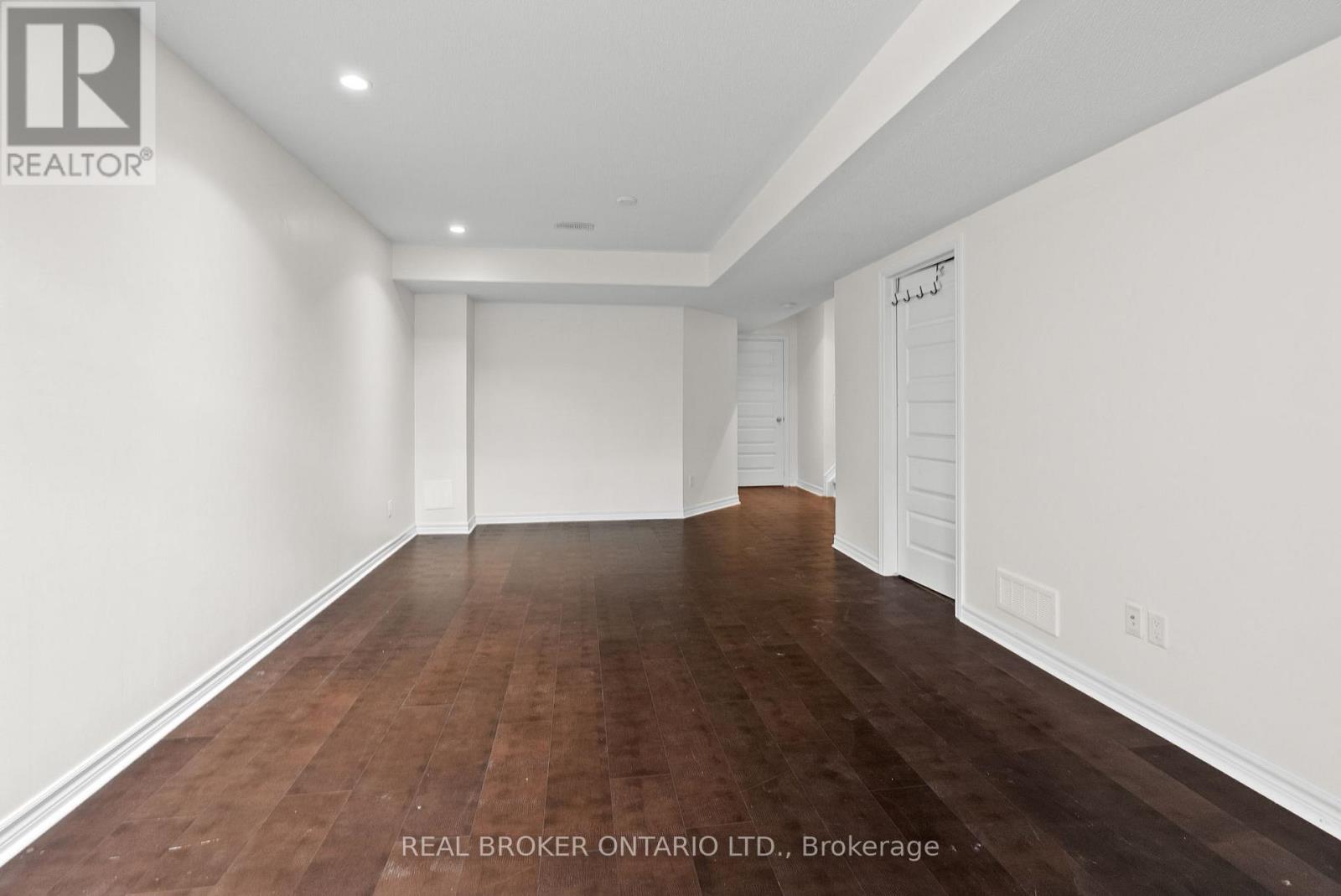 200 Garrity Crescent, Ottawa, Ontario  K2J 3T7 - Photo 34 - X12425523